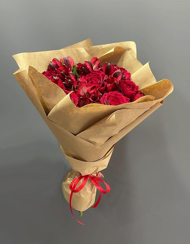 Букет цветов из: Альстромерии и Розы в Дединово