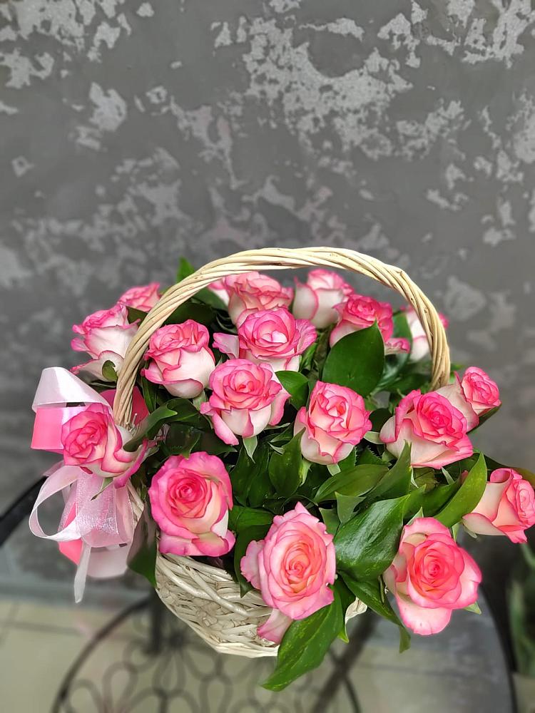 Цветочная композиция из Розы в корзине в Дединово
