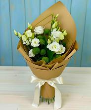 Букет цветов из:  Хризантемы и Лизиантусы в Дединово