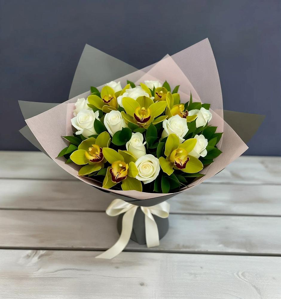 Букет цветов из: Орхидеи и Розы в Дединово