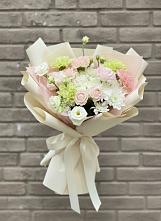 Букет цветов из:  Гвоздики, Розы, Лизиантусы и Хризантемы #REPLACE_PRED# Дединово