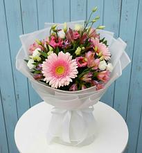 Букет цветов из:  Герберы, Альстромерии и Лизиантусы в Дединово