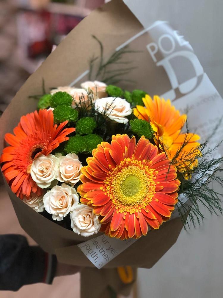 Букет цветов из: Герберы, Хризантемы и Розы в Дединово