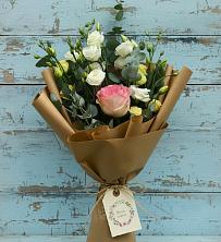 Букет цветов из:  Розы и Лизиантусы в Дединово